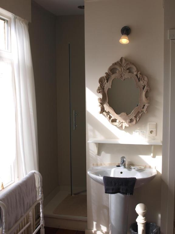 Couette-café Brughia D'hotes 3*